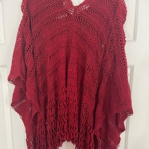 🌹🌺 Beautiful red knit poncho🌺🌹